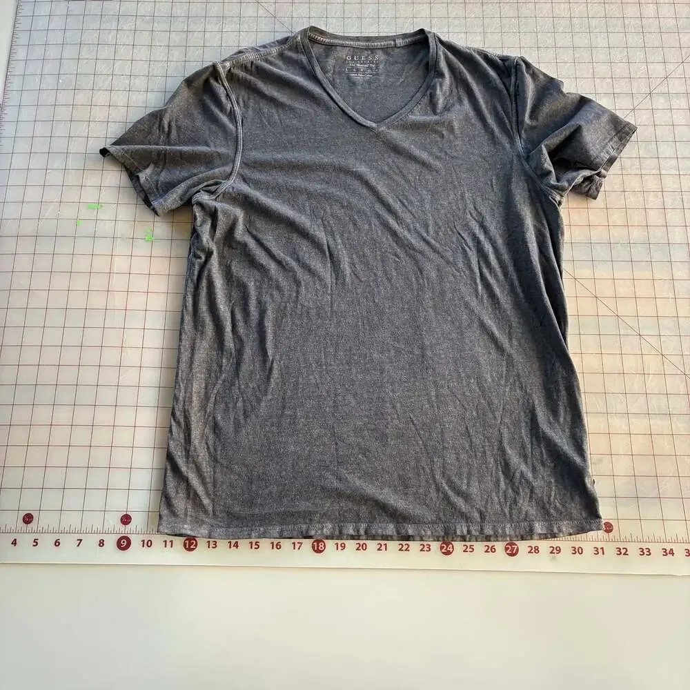 Guess The Washed Tee 100% Pima Cotton V-Neck Shirt - Picture 2 of 6